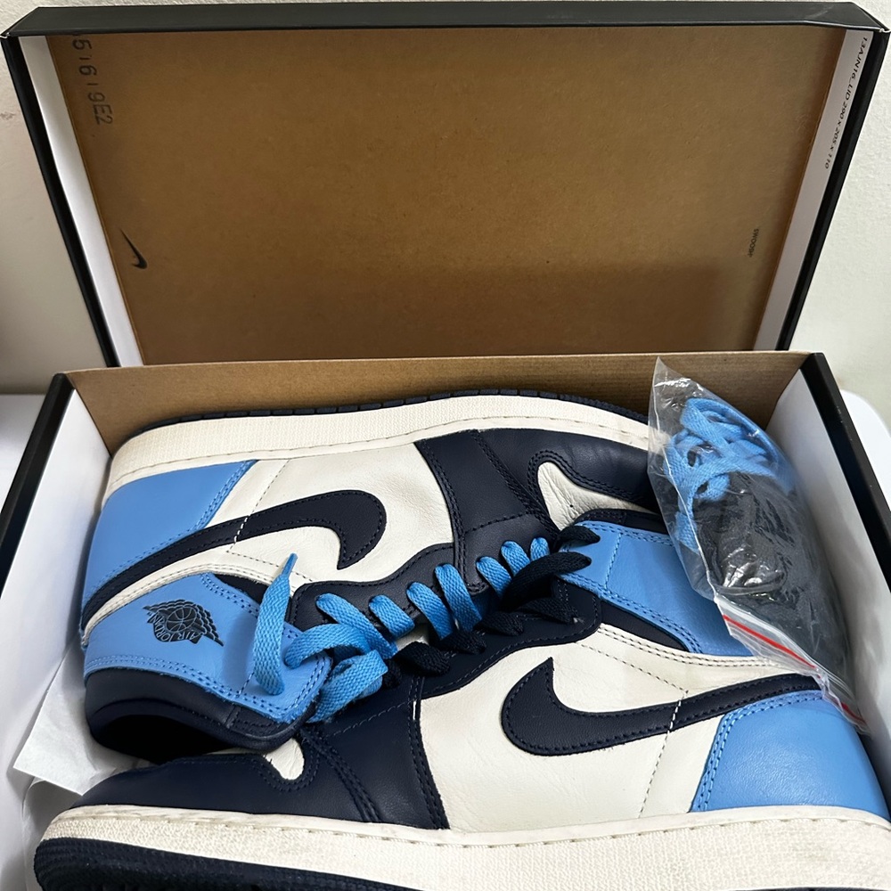 Jordan 1 High OG Obsidian